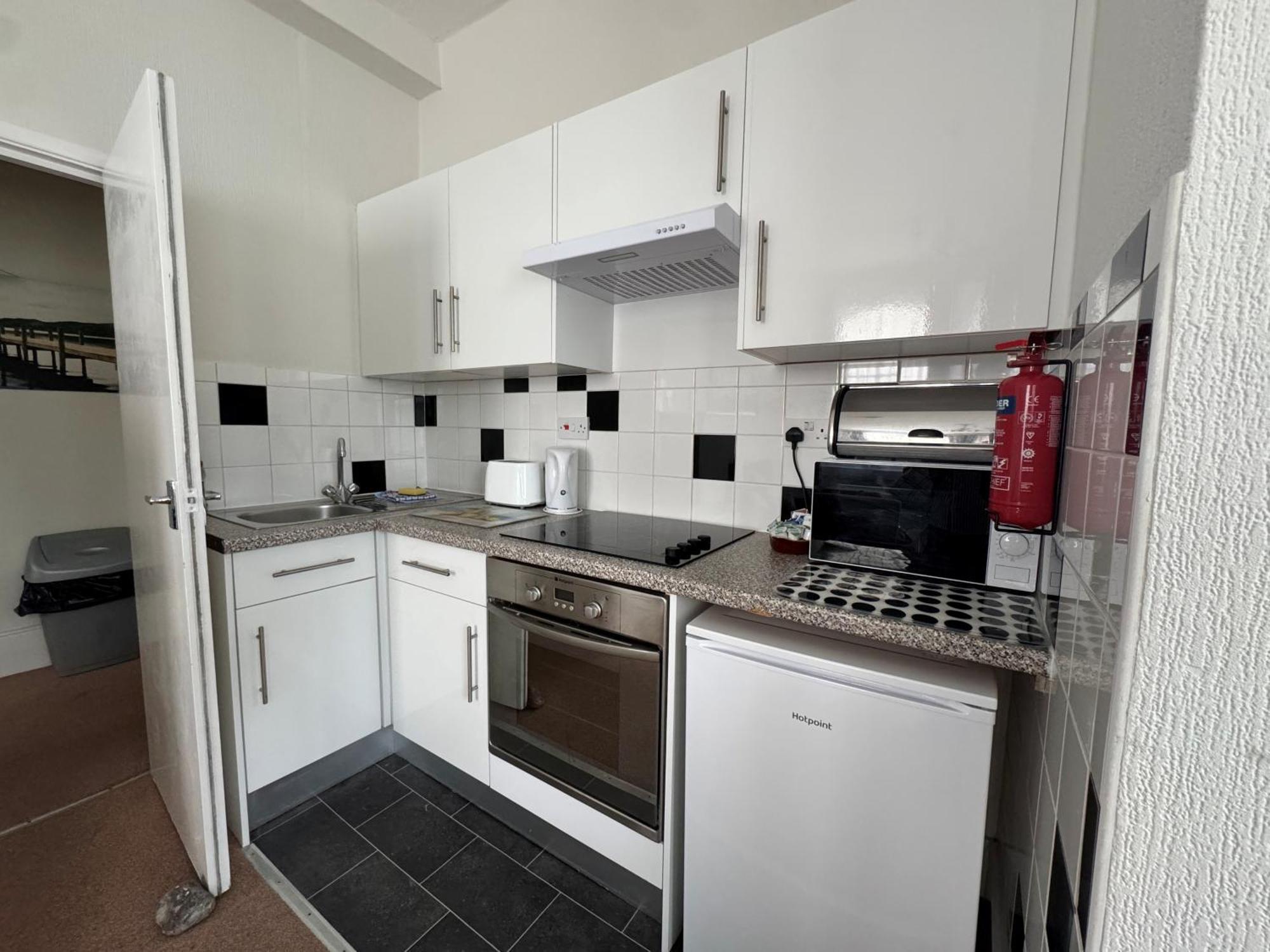 Devonshire House Holiday Flats Eastbourne Eksteriør bilde