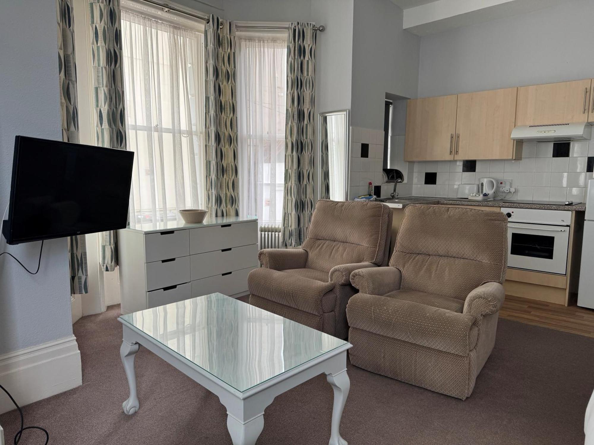 Devonshire House Holiday Flats Eastbourne Eksteriør bilde