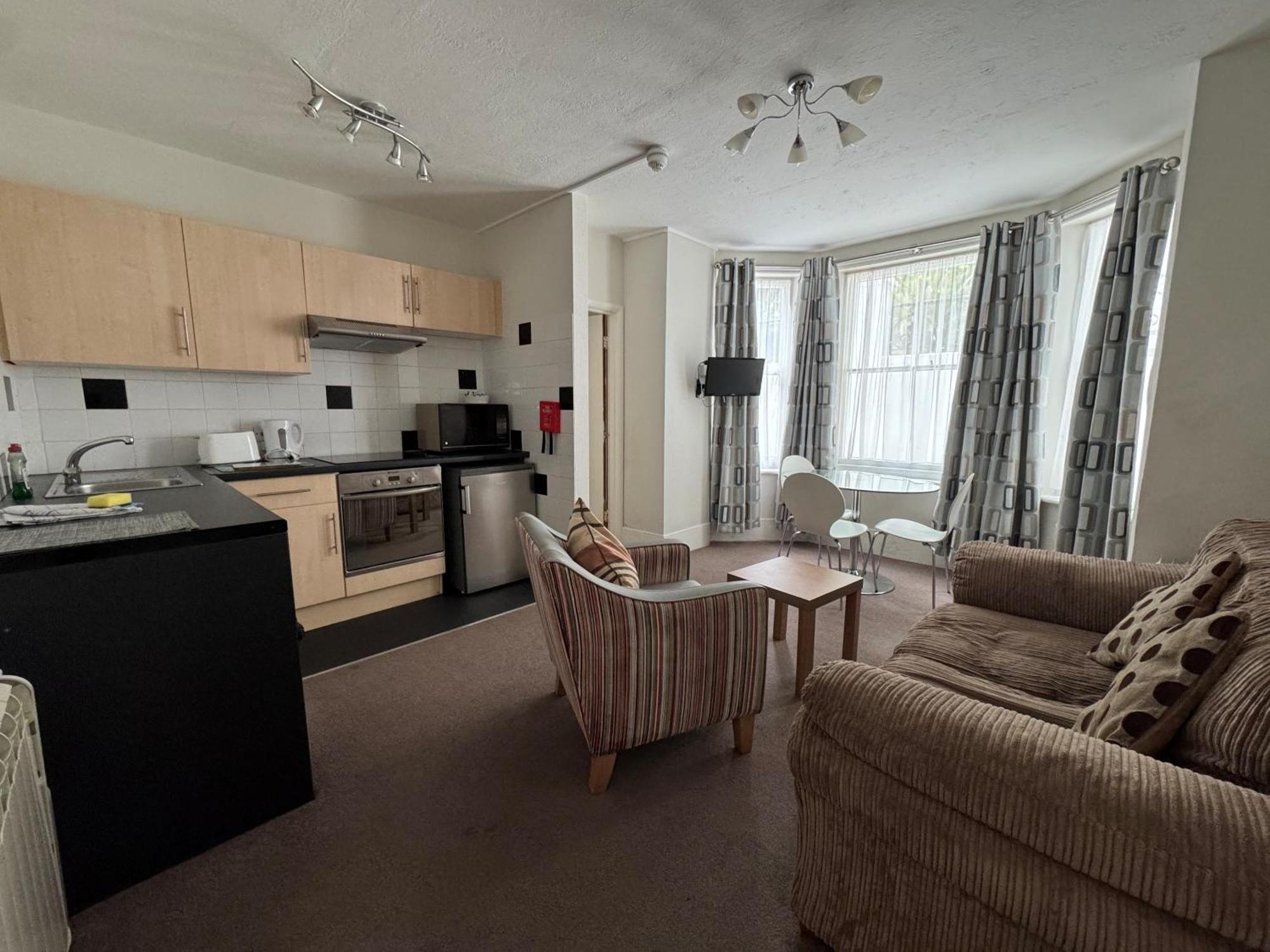 Devonshire House Holiday Flats Eastbourne Eksteriør bilde