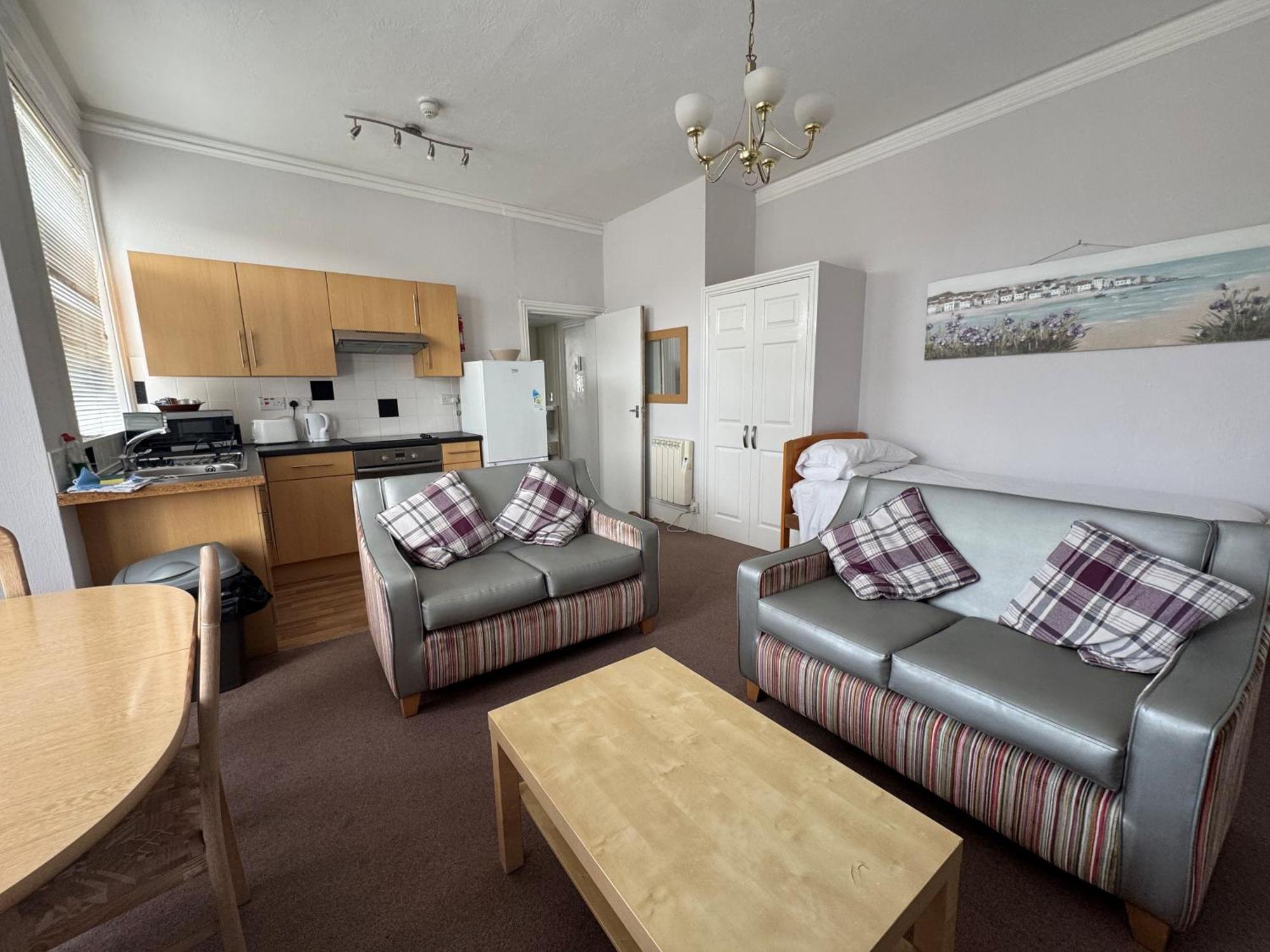 Devonshire House Holiday Flats Eastbourne Eksteriør bilde
