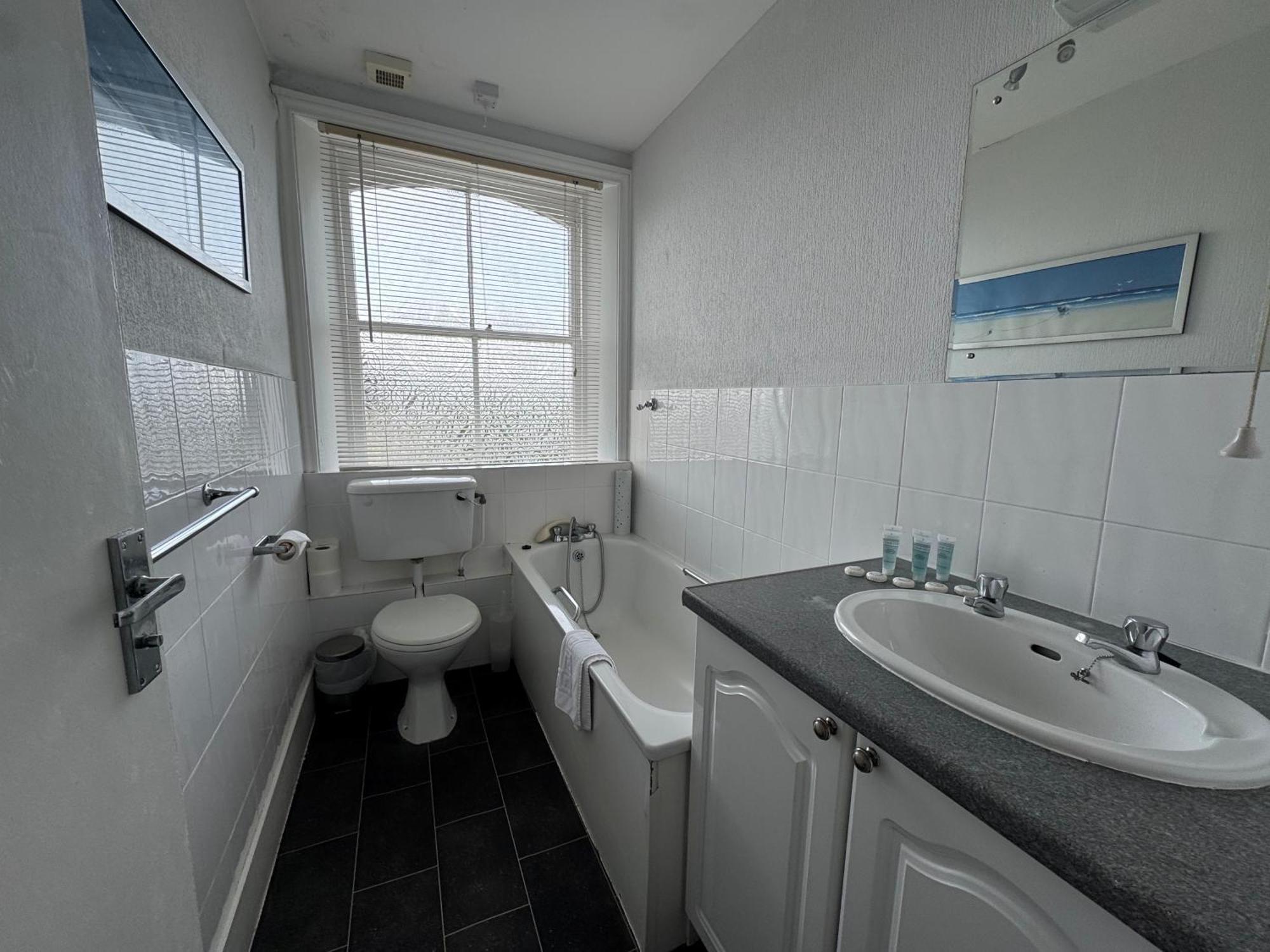 Devonshire House Holiday Flats Eastbourne Eksteriør bilde